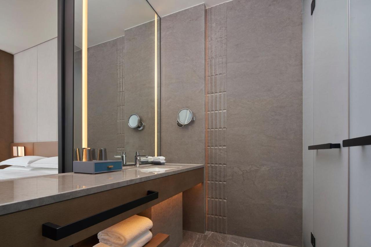 Courtyard By Marriott Wenzhou Yueqing Hotel Exterior foto